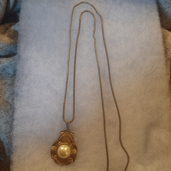 Express Necklace - Picture 2 of 3